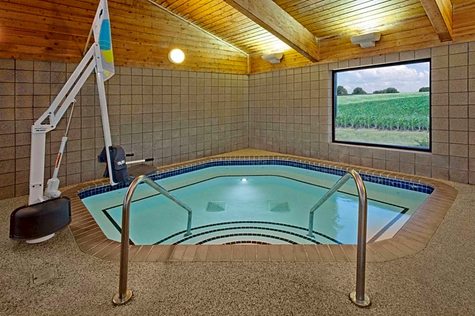 AmericInn by Wyndham Webster City