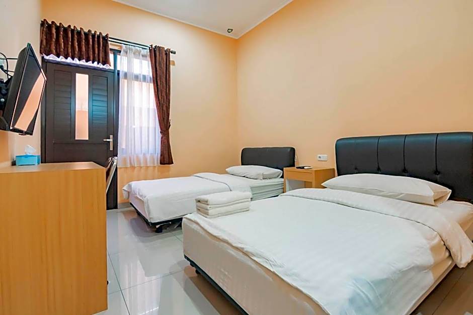 Shofy Guest House Mitra RedDoorz