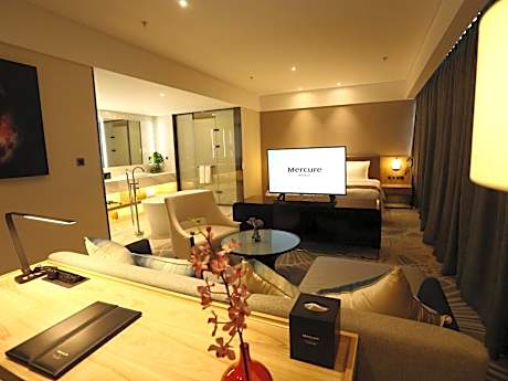 Superior King Suite