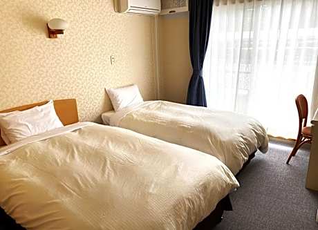 Economy Twin Room