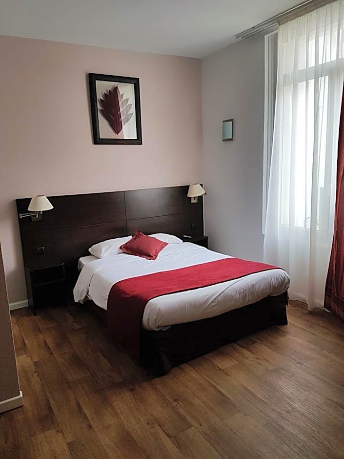 Photo 1 of 4 of Single Room