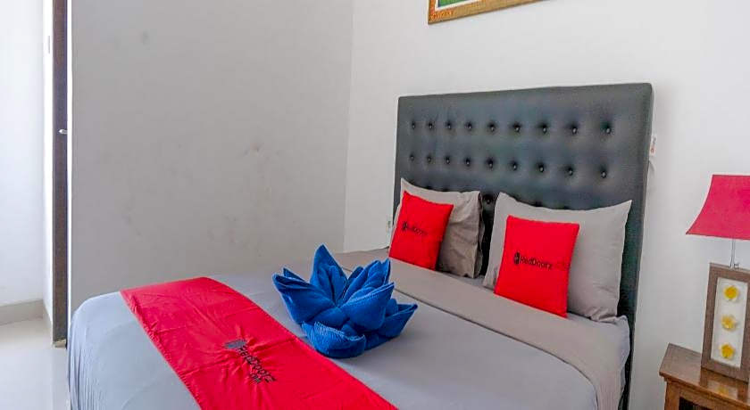 RedDoorz @ Uluwatu Suites