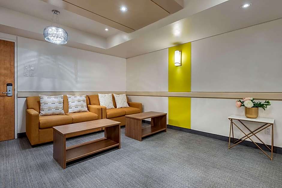 Quality Hotel Dorval Aeroport