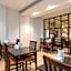 Townhouse Oak Hotel Niaga Surabaya