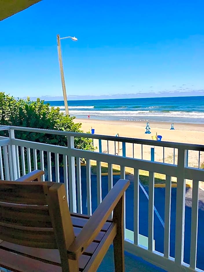 Ocean Breeze - Ocean Front at Symphony Beach Club!