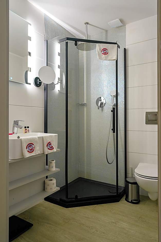 Kamienica no 111a Warsaw Airport