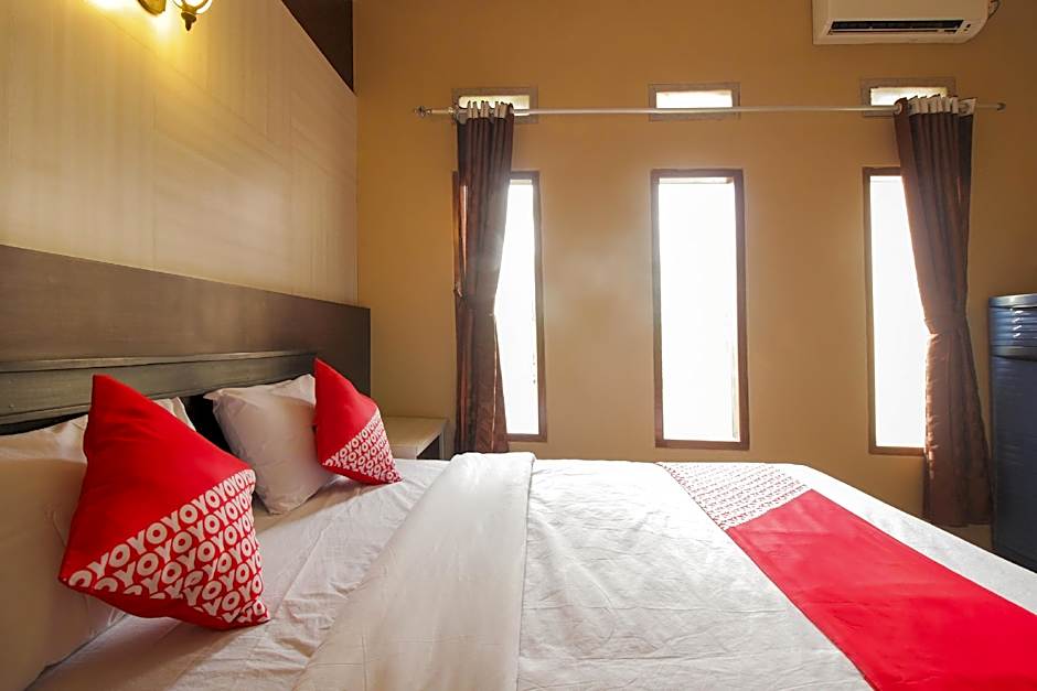OYO 820 Abad Baru Hotel