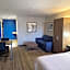 Holiday Inn Express & Suites Woodland Hills by IHG