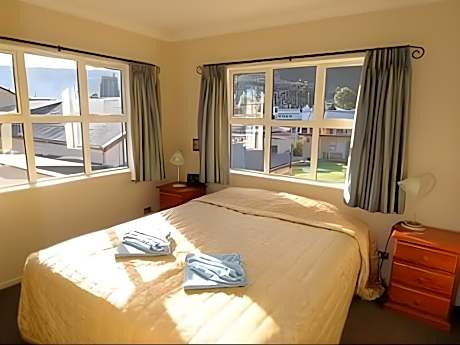 2 Bedroom