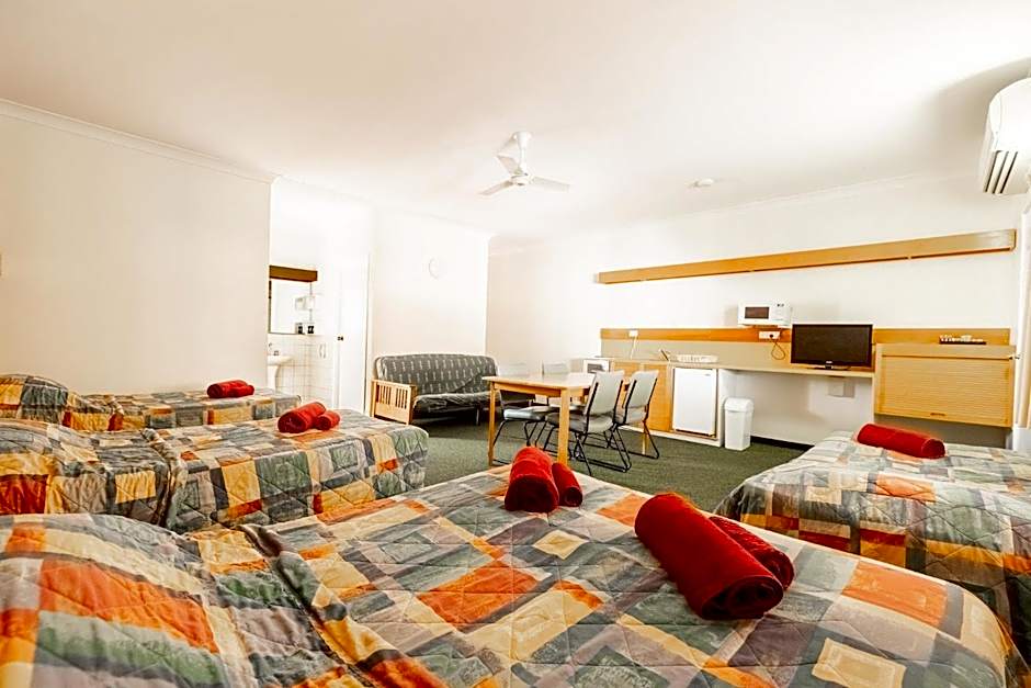Landsborough Lodge Motel