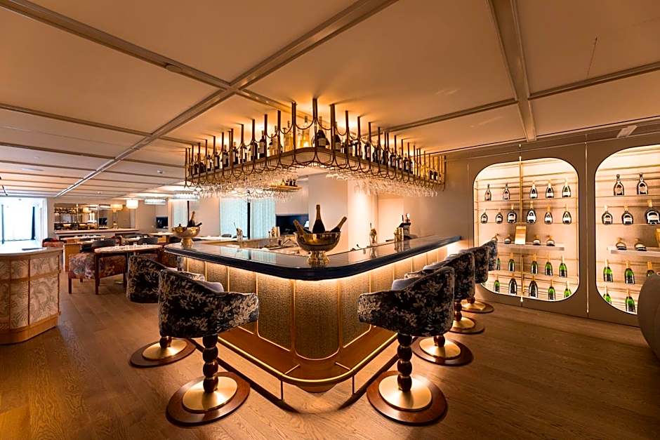 Legacy Hotel Cascais, Curio Collection by Hilton