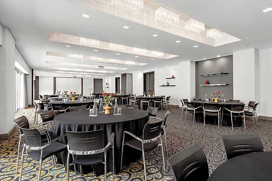 Protea Hotel by Marriott Fire & Ice Johannesburg Melrose Arch