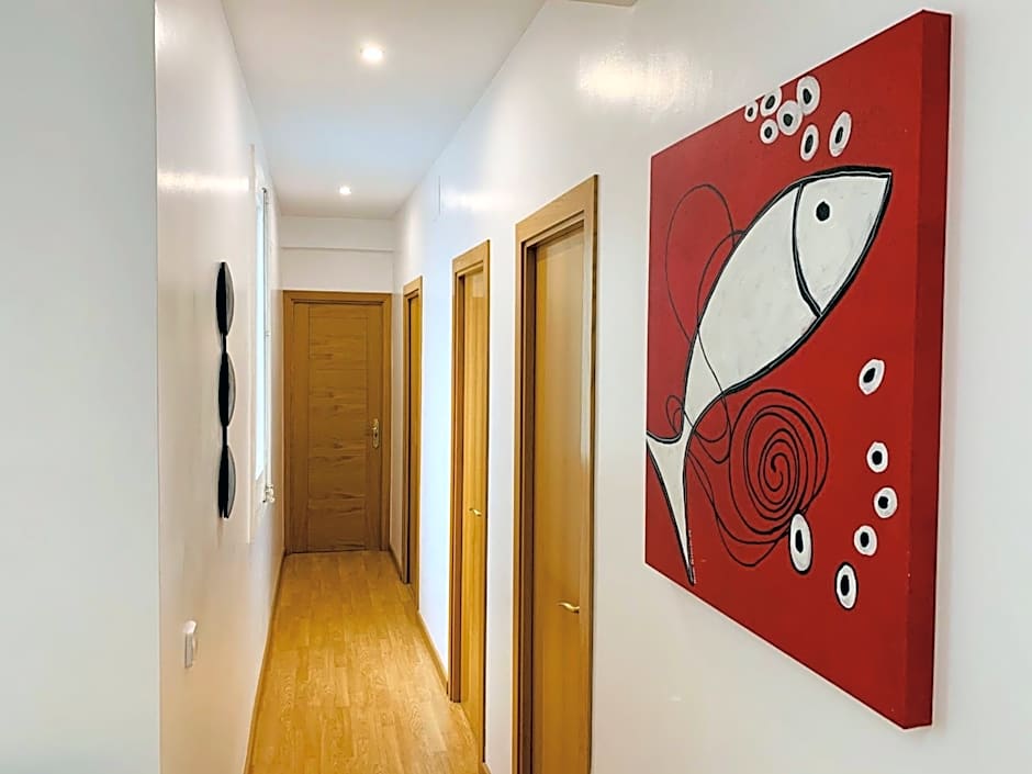 Super Balmes Guest House