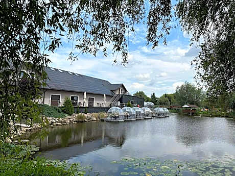 Nenufar - Hotel i Restauracja na wodzie
