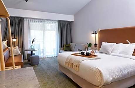 Alpine Kitchen Suite - King