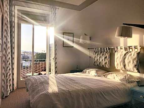 Queen Room with Balcony