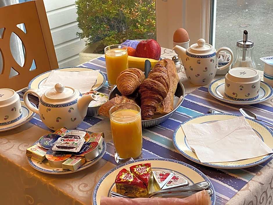 Contact hôtel - Hôtel Les Bleuets & SPA