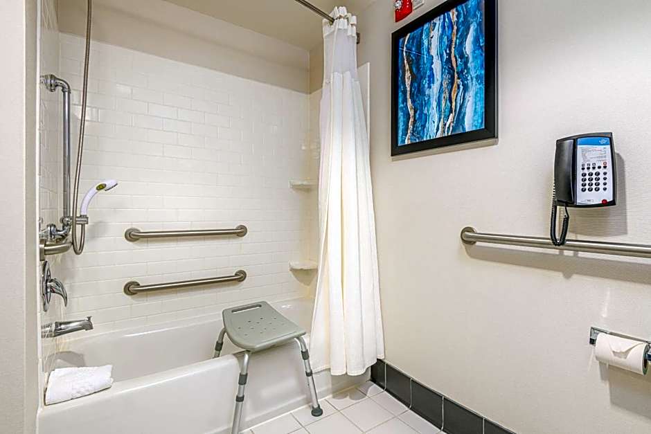 Fairfield Inn & Suites by Marriott Raleigh-Durham Airport/Brier Creek