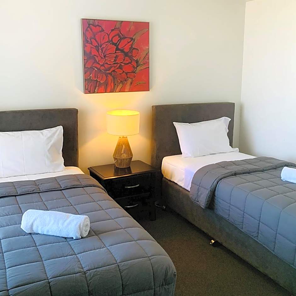 Aqualine Apartments On The Broadwater