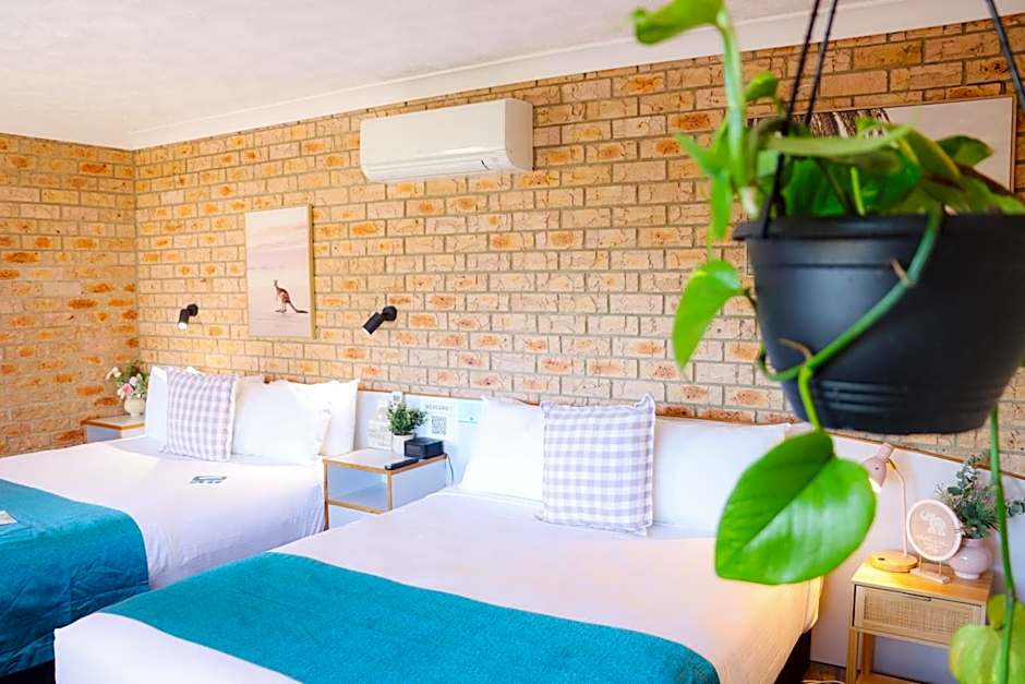 Kennedy Drive Boutique Motel & Nursery- Close To City Centre & Airport