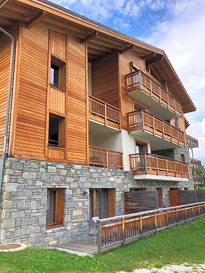 Luxury 2 Bedroom Apartment with view of Mont Blanc