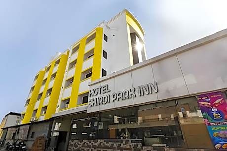 Hotel Shirdi Park Inn - 80 Meters From Sai Samadhi Temple 