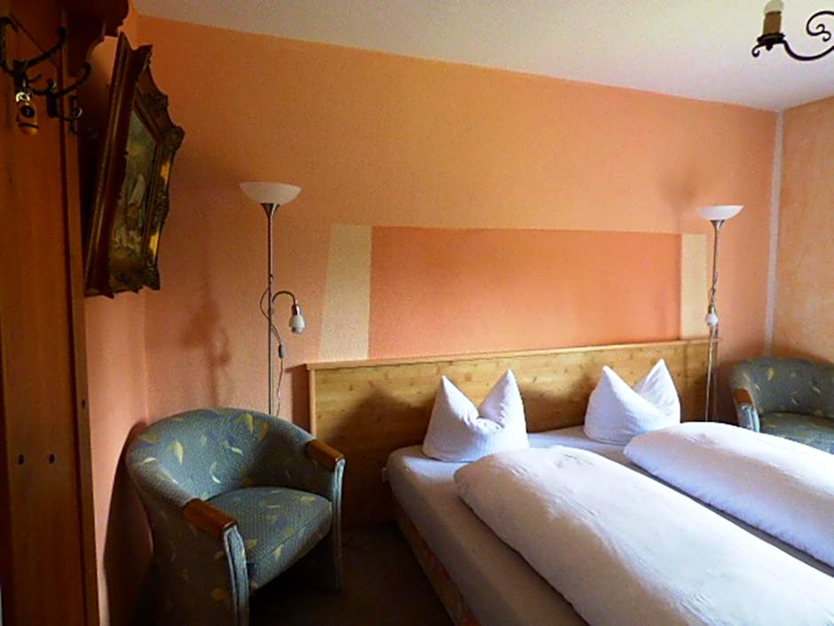 Bäckeralm© - B&B 16 +