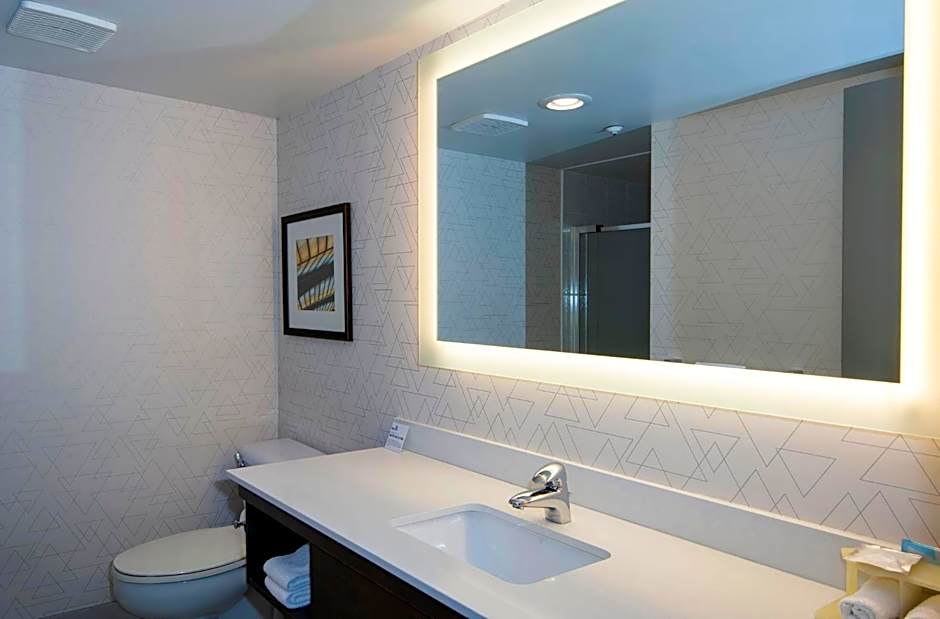 Holiday Inn Express Kamloops By IHG