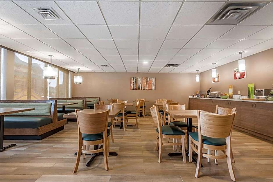 Quality Inn & Suites Windsor