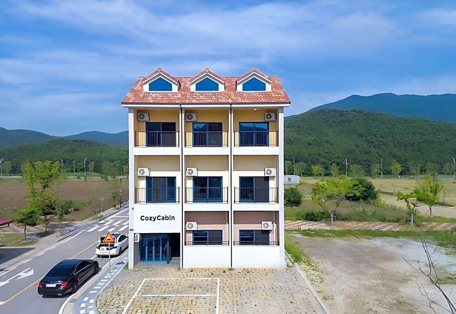 CozyCove Boutique Hotel