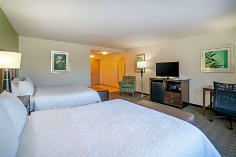 Queen Room with Two Queen Beds - Mobility and Hearing Access/Non-Smoking