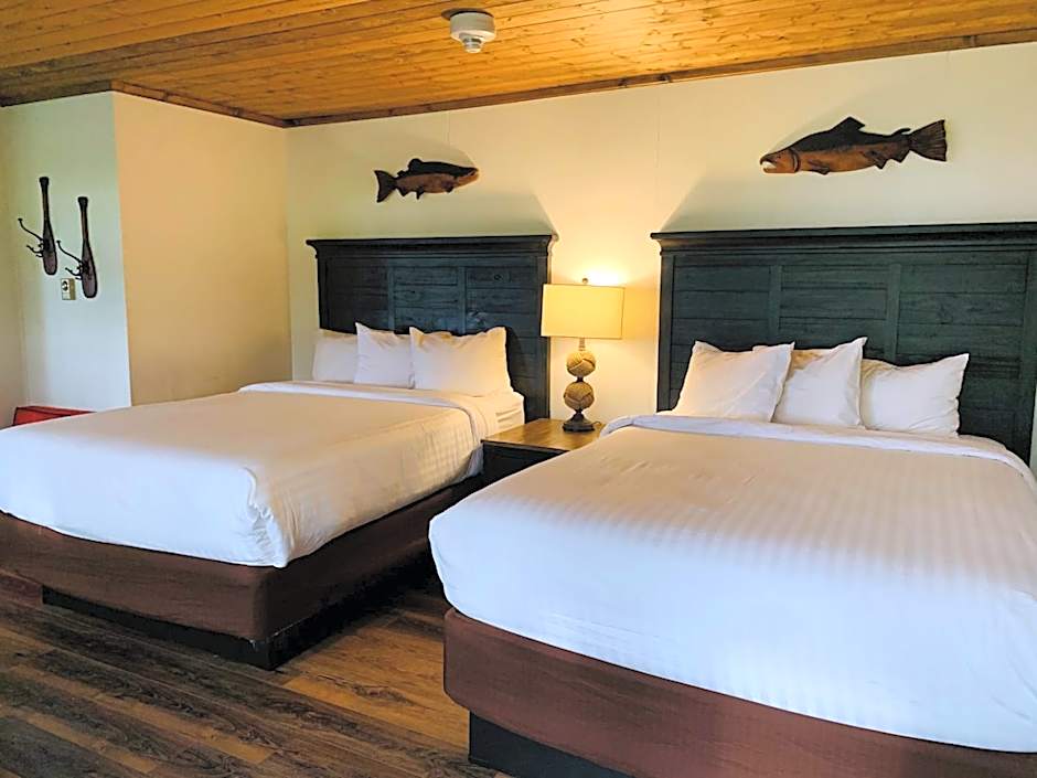 Photo 1 of 4 of 2 Queen Beds, Pet-Friendly