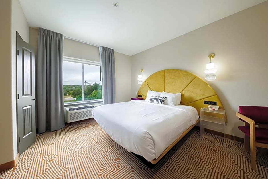 Blanco River Hotel