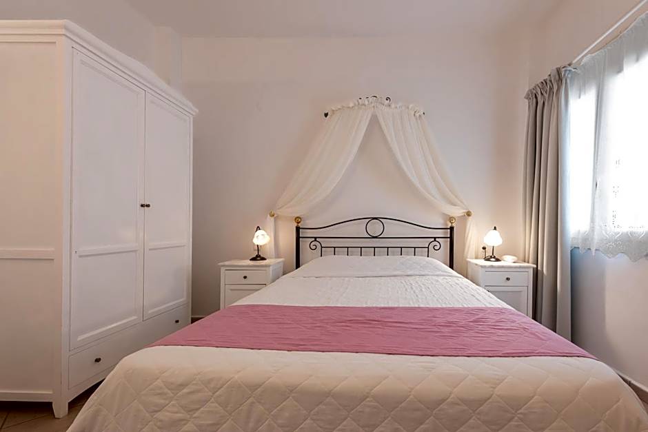 Reverie Santorini Hotel