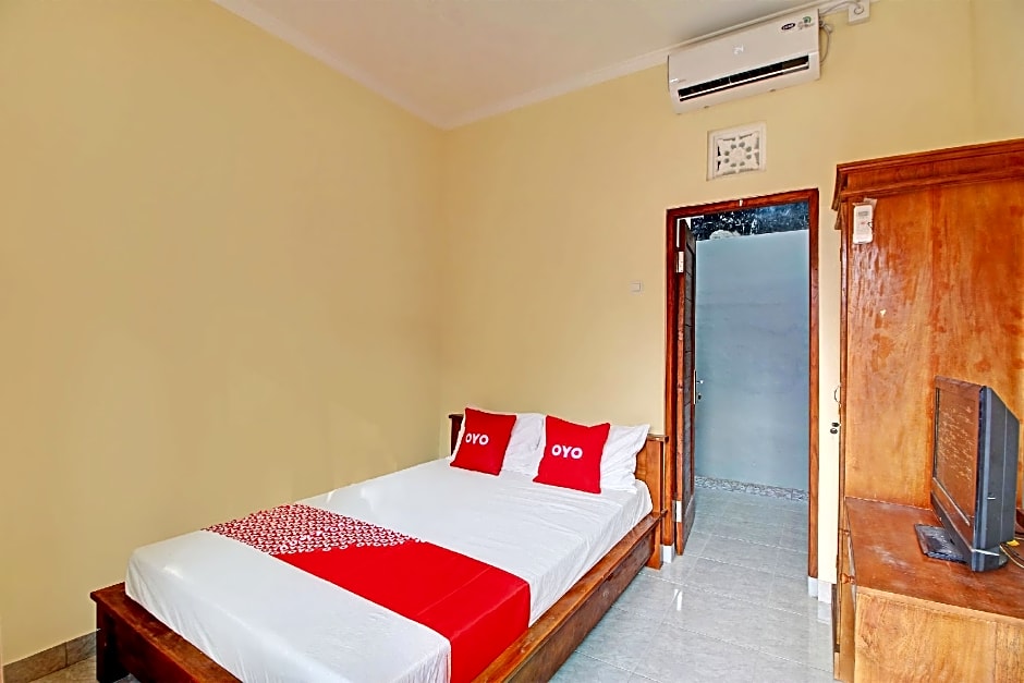 OYO 92952 Nirmala Guest House