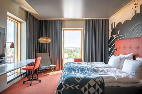 Deluxe King Room with Extra Bed