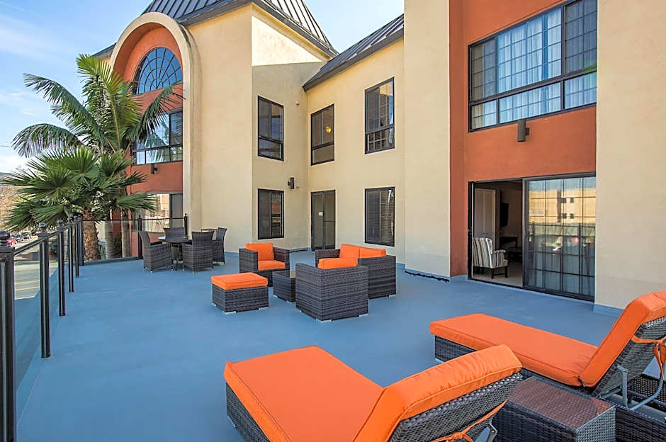 Coast Burbank Hotel