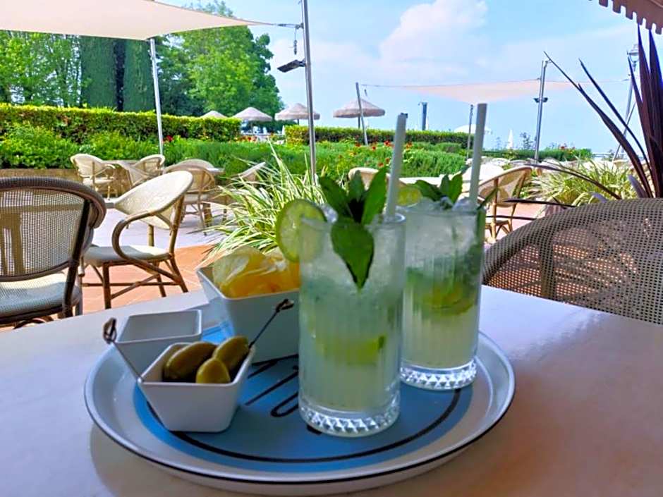 Yachting Hotel Mistral