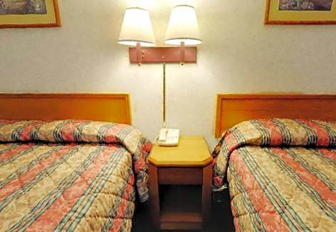 Americas Best Value Inn & Suites Macon at Eisenhower Pkwy