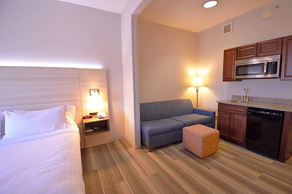 Holiday Inn Express Toledo-Oregon By IHG