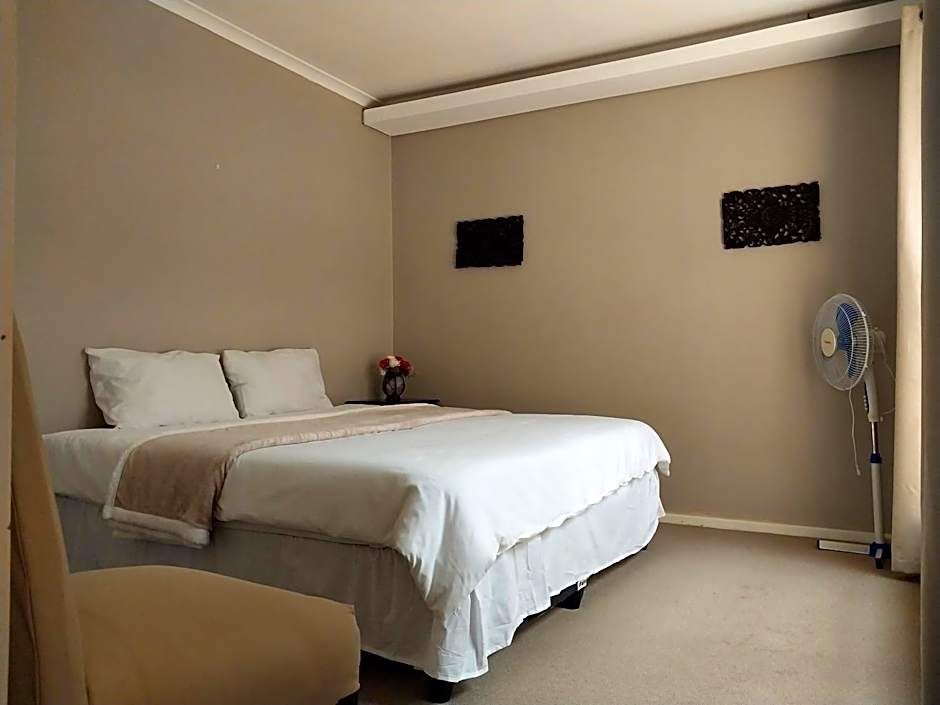 Serenity Shores Backpackers