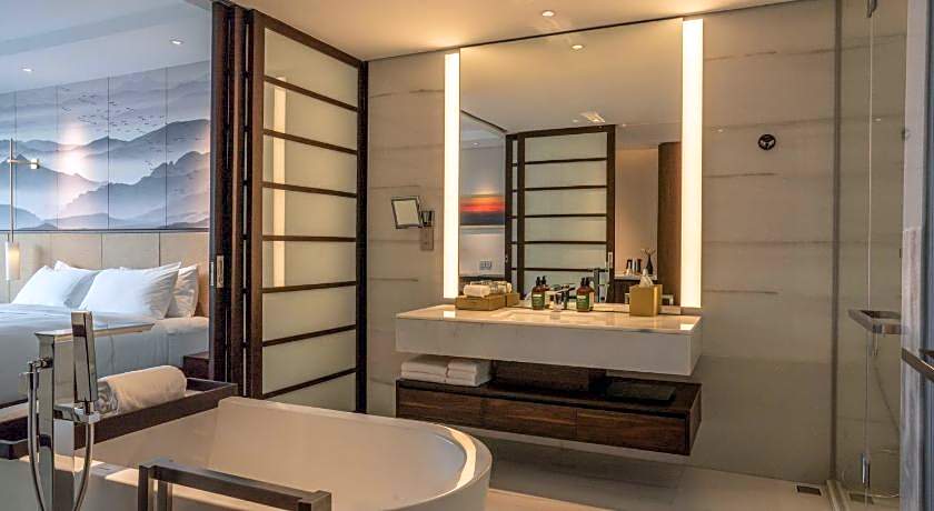 Crowne Plaza Vinh Yen City Centre By IHG