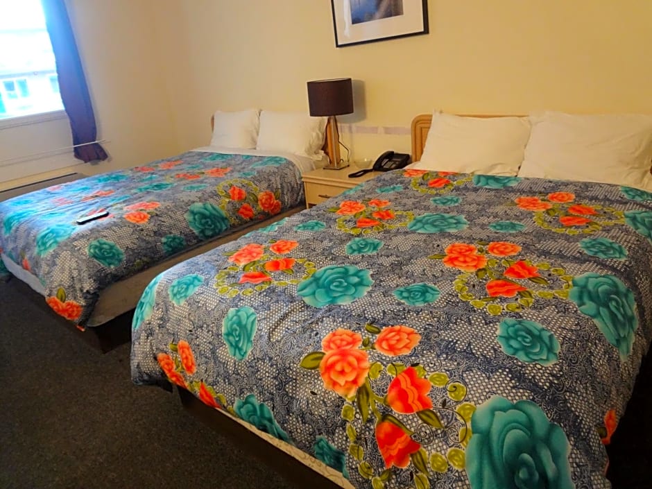 Empress Inn and Suites by the Falls