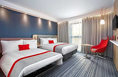 1 Double Standard Sofa Bed with Free Hot Breakfast