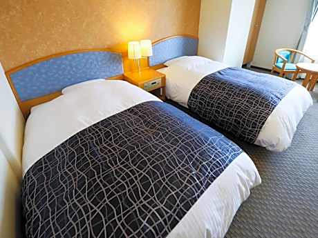 Twin Room - Non-Smoking