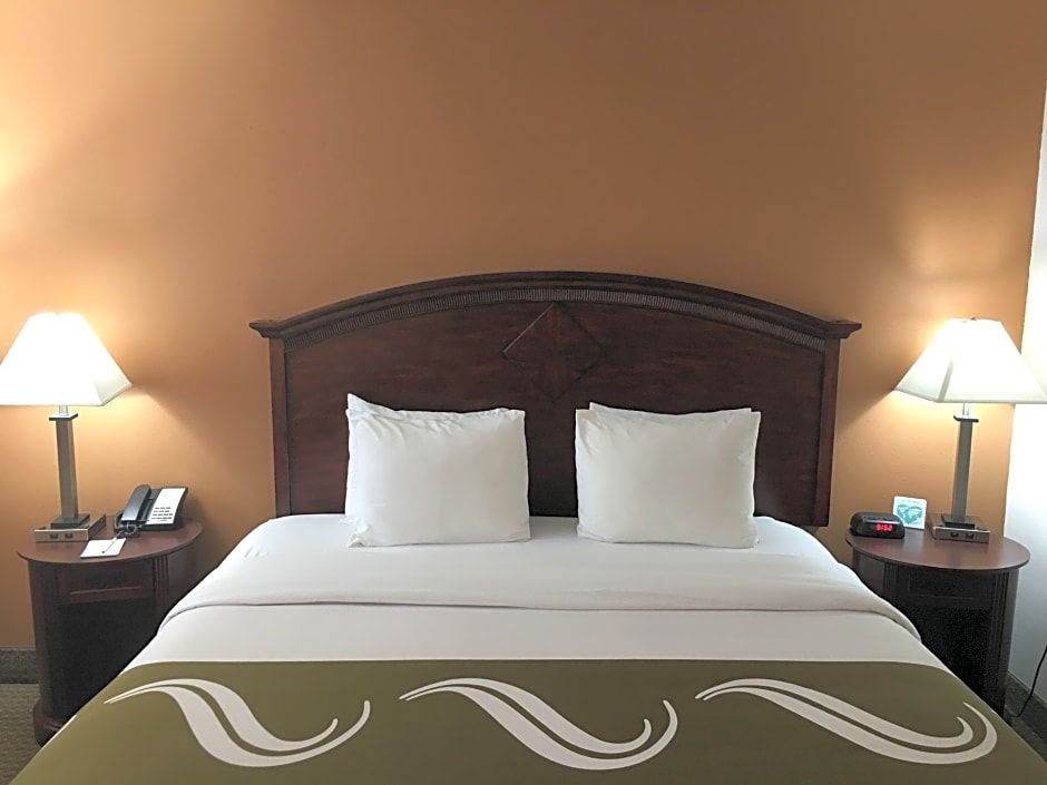 Quality Inn & Suites Airport