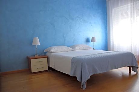 One-Bedroom Apartment (4 Adults)