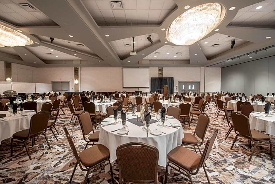 Coast Lethbridge Hotel & Conference Centre