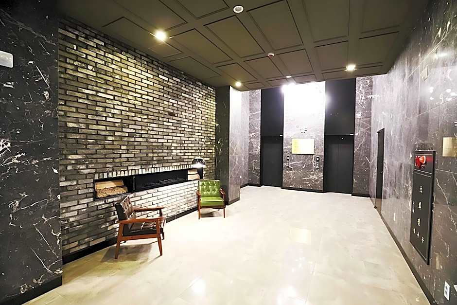 Dongducheon Hotel The Gray