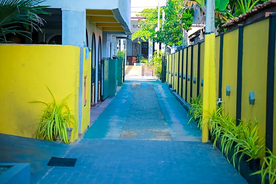 Funky Hotel – Hikkaduwa, CO